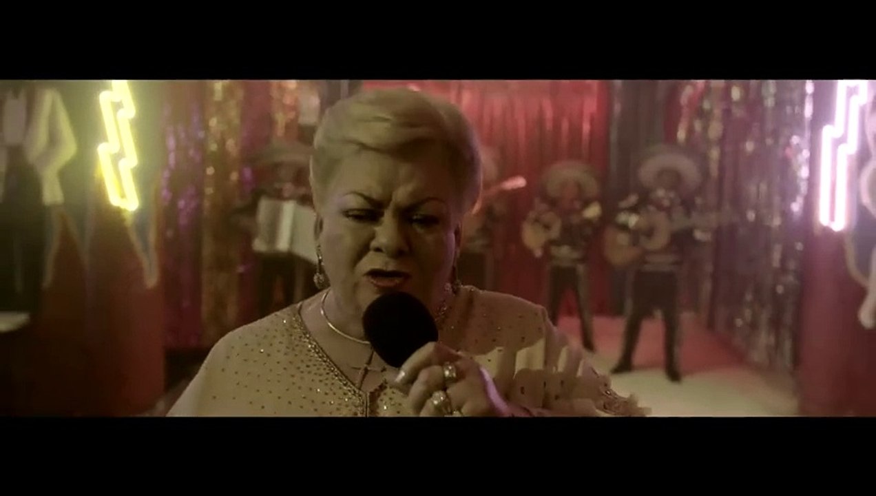 Narcos - Paquita la del Barrio le canta a Pablo...