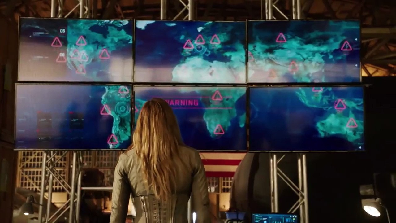 Supergirl - Trailer: Heroes v Aliens: The Dominators