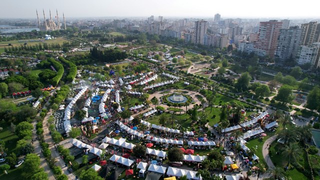 Portakal Çiçeği Karnavalı’ndan renkli manzaralar