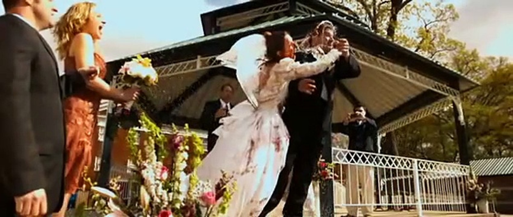 Tierra de Zombies - Clip