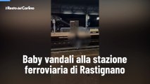Baby vandali alla stazione ferroviaria di Rastignano: il video