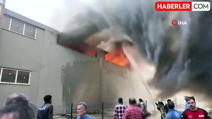 Bursa'da sandalye üretim fabrikasında yangın