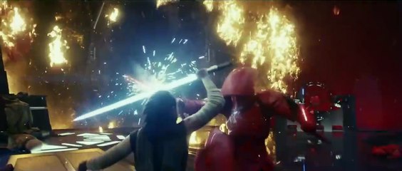 Star Wars: Los Últimos Jedi - Clip (sala del trono)