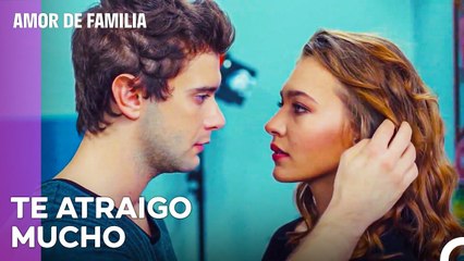 Deniz Jugó Con Bajo Las Coniciones De Rahmet - Amor De Familia