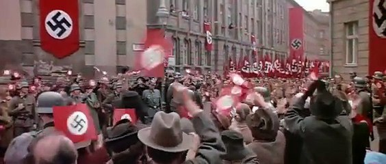 Shining Through - Tráiler Oficial