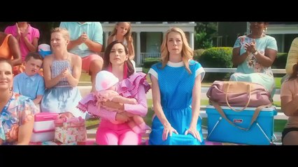 Greener Grass - Tráiler