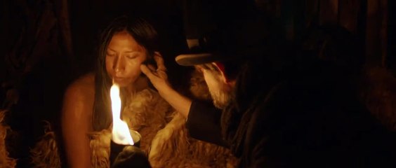 White on White - Tráiler oficial