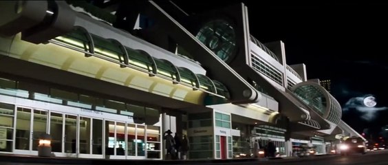 Demolition Man - Clip: Arnold Schwarzenegger Presidente