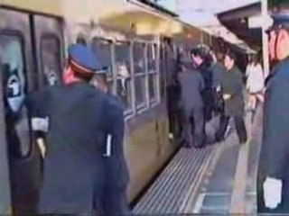 Metroya Binme Mücadelesi - İnanılmaz