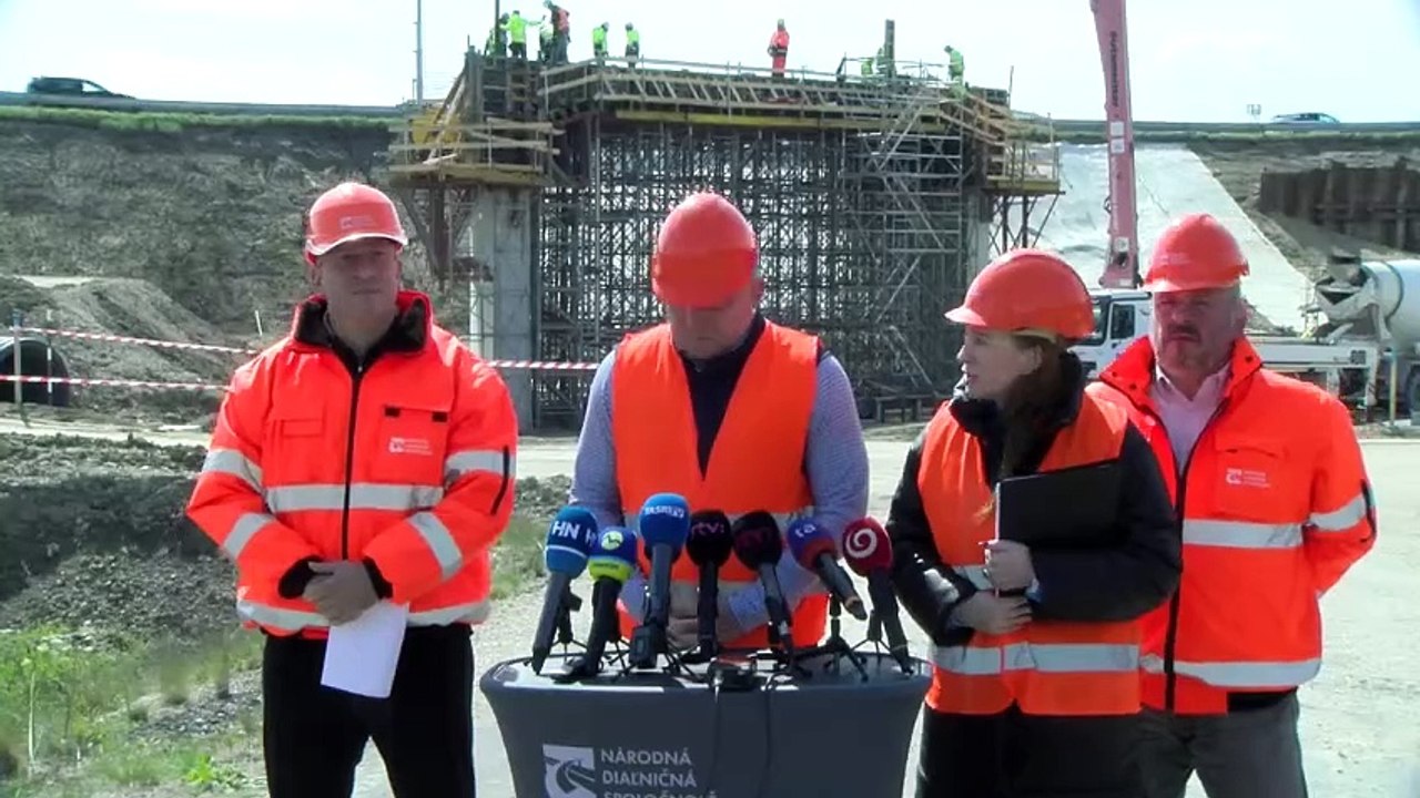 ZÁZNAM: Premiér: Opravu mostov chceme ponúknuť investorom cez PPP projekty