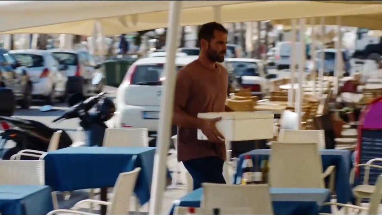 Luzzu - Clip subtitulado en inglés