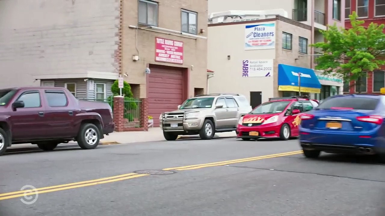 Awkwafina Is Nora from Queens | Tráiler oficial