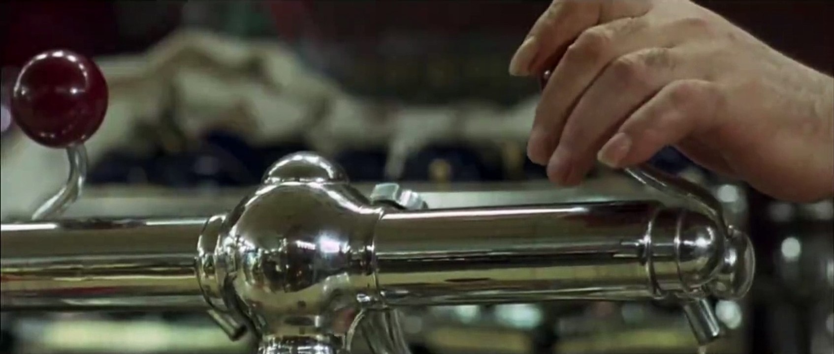 2 or 3 Things I Know About Her | Escena del café