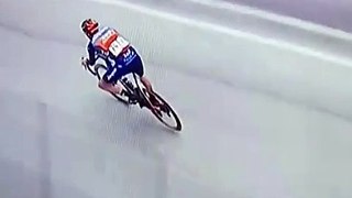 Énorme chute du cycliste Chris Harper à 25 km de la fin de la quatrième étape du Tour des Alpes