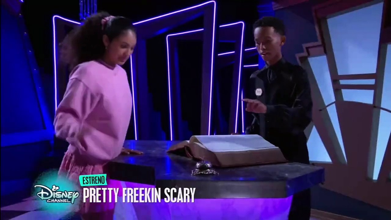 Pretty Freekin Scary | Adelanto doblado al español