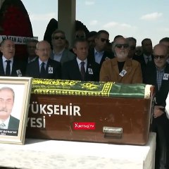 Kılıçdaroğlu ile Özel Bayraktar'ın cenazesinde bir araya geldi