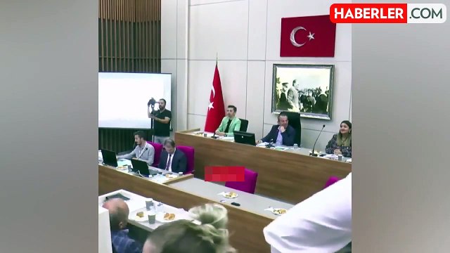 Tanju Özcan'ın kendisini protesto eden eşine bomba yanıt: Ben de seni protesto ediyorum, eve geç geleceğim