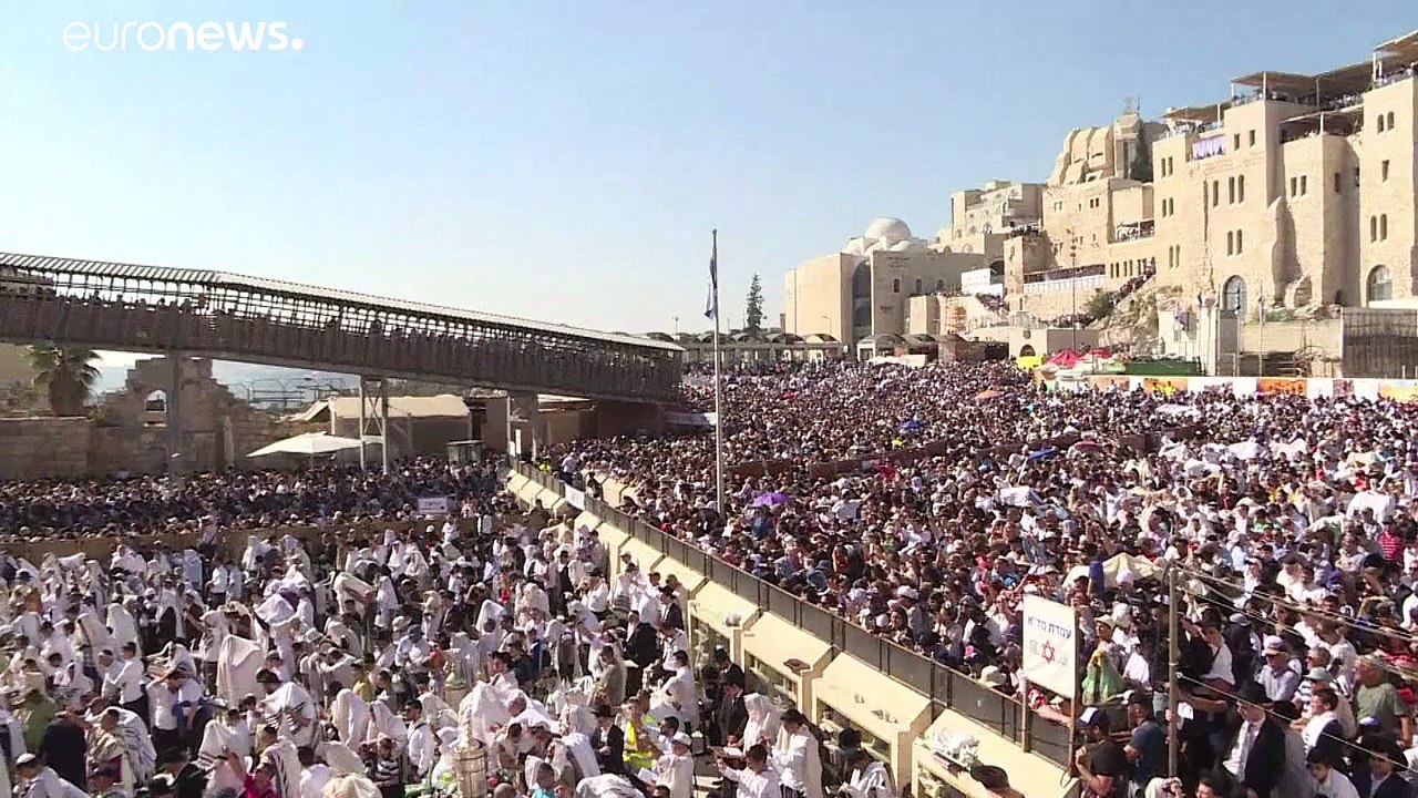 Grande prière devant le Mur des Lamentations