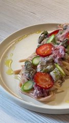 Spaghettis asperges, fraises et fêta 