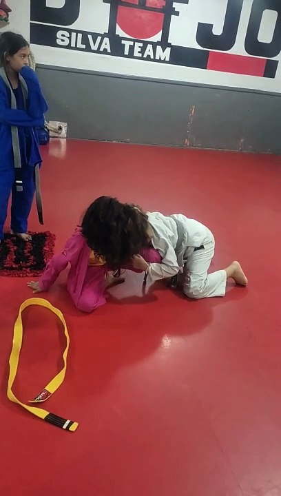 treino jiu-jitsu infantil feminino II Lívia
