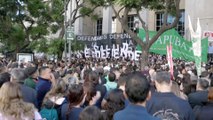 Universidades y científicos de Argentina protestan contra el ajuste de Milei