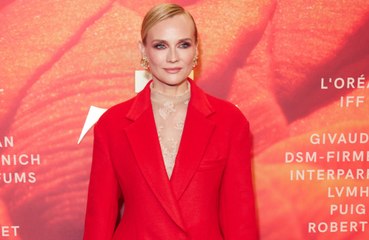 Diane Kruger enjoys teaching young daughter about beauty products