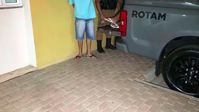 Rotam apreende adolescente e detém jovem com porções de maconha no Julieta Bueno