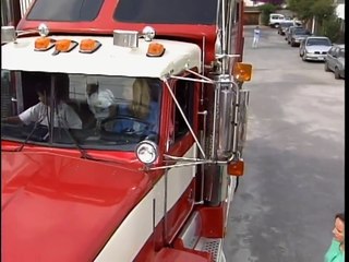 52. Dos Mujeres, Un Camino