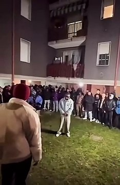 #Tournage #Clip Le Maître est de retour et abandonne le nom de scène #Gims pour revenir à #MaîtreGims. Par ailleurs, l’artiste laisse les #variétés #françaises pour revenir au #rap, un style musical qui l’a révélé au sein du groupe #SexiondAssaut.