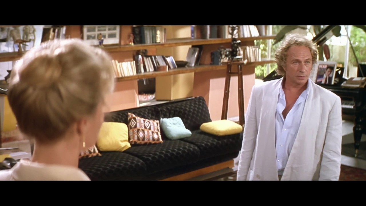 DER GROSSE BLONDE AUF FREIERSFÜSSEN Film Clip - Die Pistolen