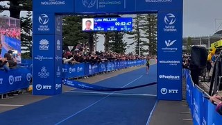 Luke Willian wins elite men's race at World Triathlon Cup in Wollongong | April 20 | Illawarra Mercury