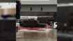 Dubai'de sel karşıtı lüks önlemler sokaklarda ilginç görüntüler oluşturdu