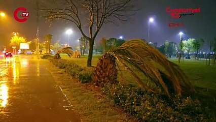 İstanbul’da sabah saatlerinde sağanak etkili oldu