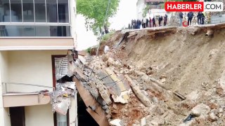 Bursa'da istinat duvarının çökmesi sonucu 2 otomobil zarar gördü