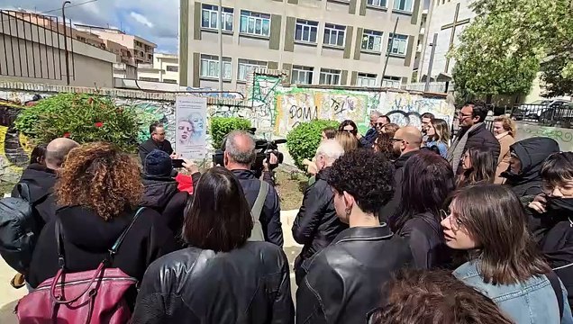 A Catanzaro inaugurato un giardino in memoria di Loredana Scalone, vittima di femminicidio. Per non dimenticare