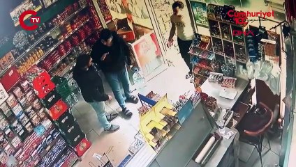 Market sahibi heimlich manevrası ile komşusunun hayatını kurtardı