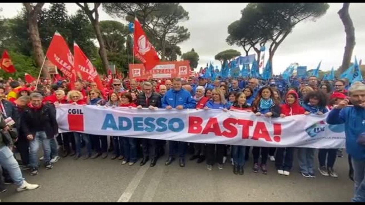 Cgil e Uil in piazza, "per il lavoro e il paese reale"