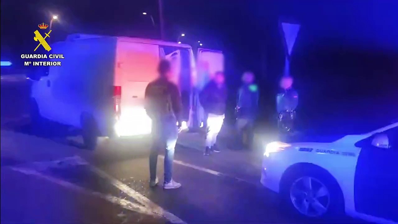 Detenidos en Azuqueca por robar 740 sillas de terrazas en bares del Corredor del Henares