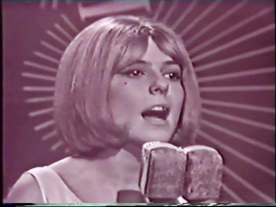 France Gall "Poupée de cire, poupée de son"  1965