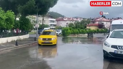Marmaris'te fırtına ve yağış etkili oldu