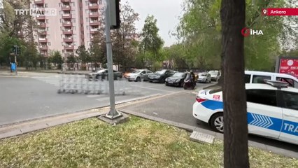 Ankara'yı sağanak ve fırtına vurdu: Çatılar uçtu, ağaçlar devrildi