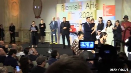 Biennale, la proclamazione del Leone d'oro al Mataaho Collective