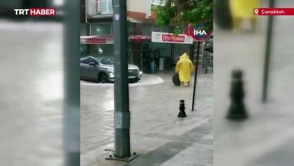 Çanakkale'de sağanak sonrası cadde ve sokaklar göle döndü