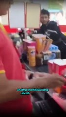Viral !!! Diduga Kasir Minimarket Melakukan Kecurangan