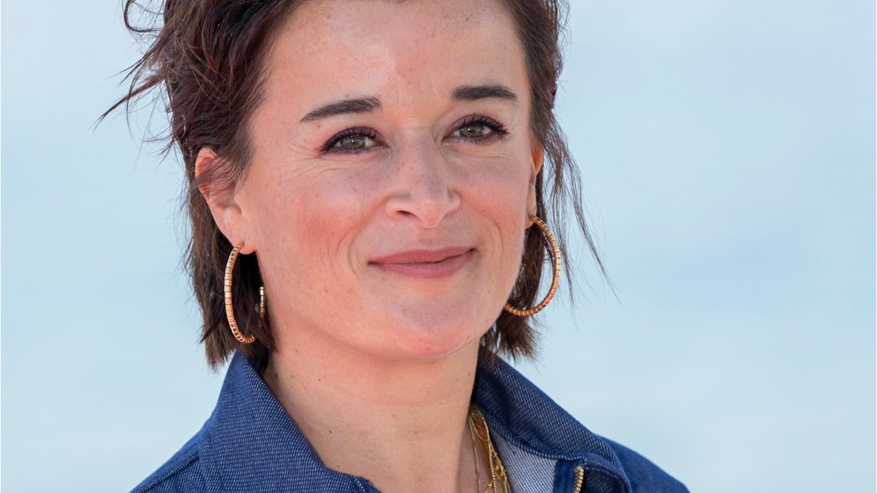 VOICI : "Une jolie revanche" : Béatrice de La Boulaye touchante sur son retour dans Tropiques Criminels après son cancer du sein