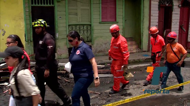 Bomberos realizan las investigaciones para determinar causas del incendio en El Chorrillo