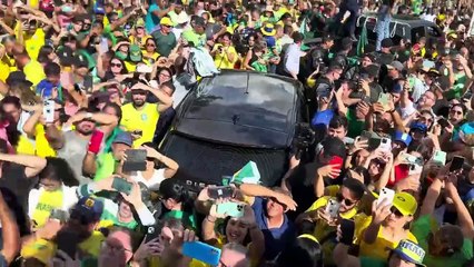 Bolsonaro é recebido por multidão em Sinop