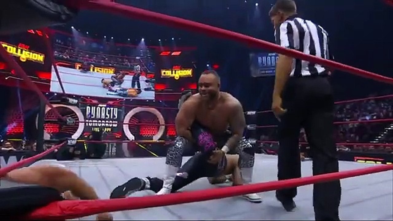Before tAcclaimed vs The Gunns!  42024 AEW Collision