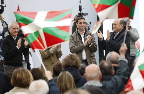 La Tertulia de La Trinchera con Carlos Cuesta, María Muñoz y Hermenegildo Altozano