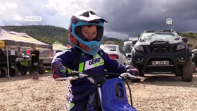 Minik motorcu Rüzgar Çınar, Türkiye Enduro ve ATV Şampiyonası'nın maskotu oldu
